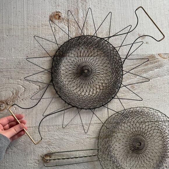 Set of Two Wire Mesh Kitchen Baskets - Collapsible Wire Strainers - Picture 5 of 6